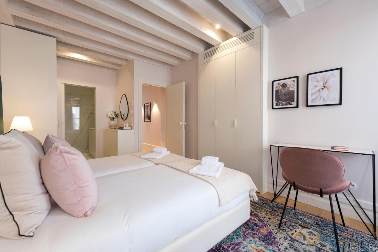 Mouzinho Luxury 3Br Flat L 5 Min Walk To Ribeira By Lovelystay Porto Eksteriør billede